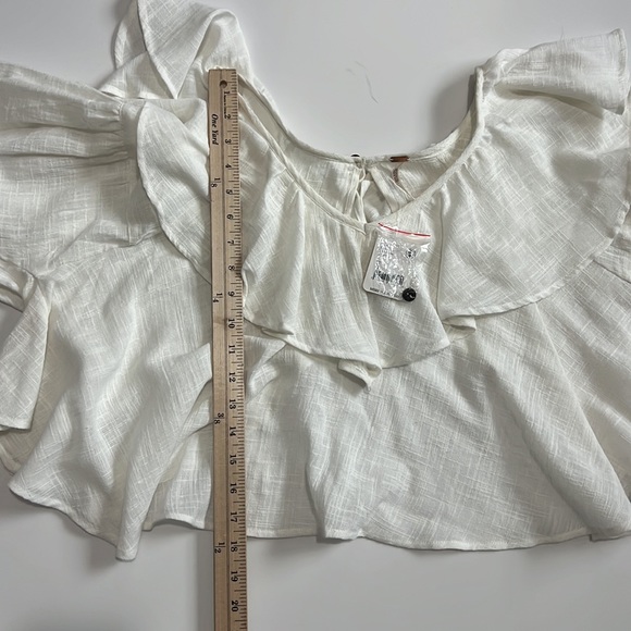 Free People White Ruffle Top NWT Small - Picture 8 of 8